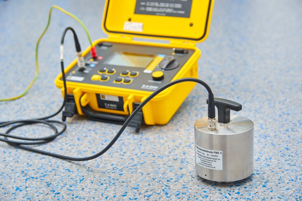 Leitfähigkeit von Fußböden - consilab Gesellschaft für ...